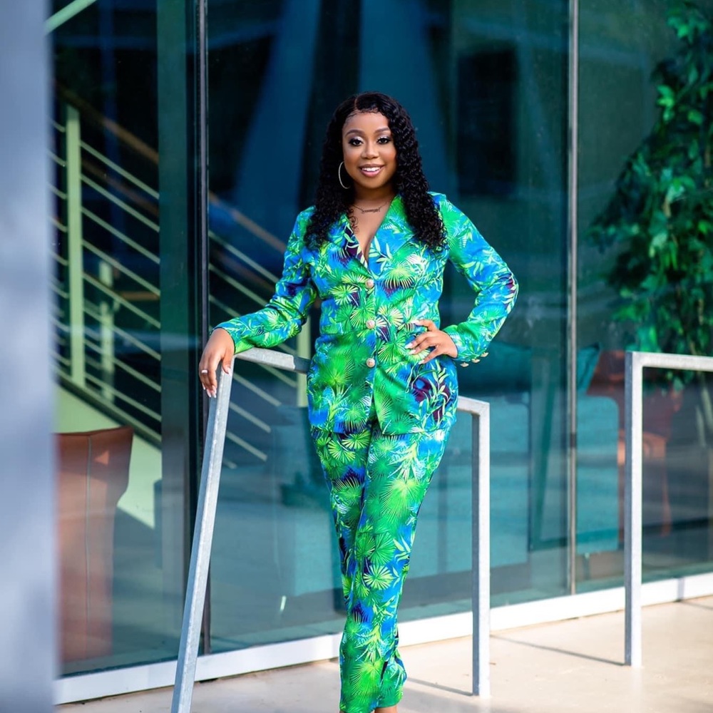 2 Piece Tropical Pant Suit